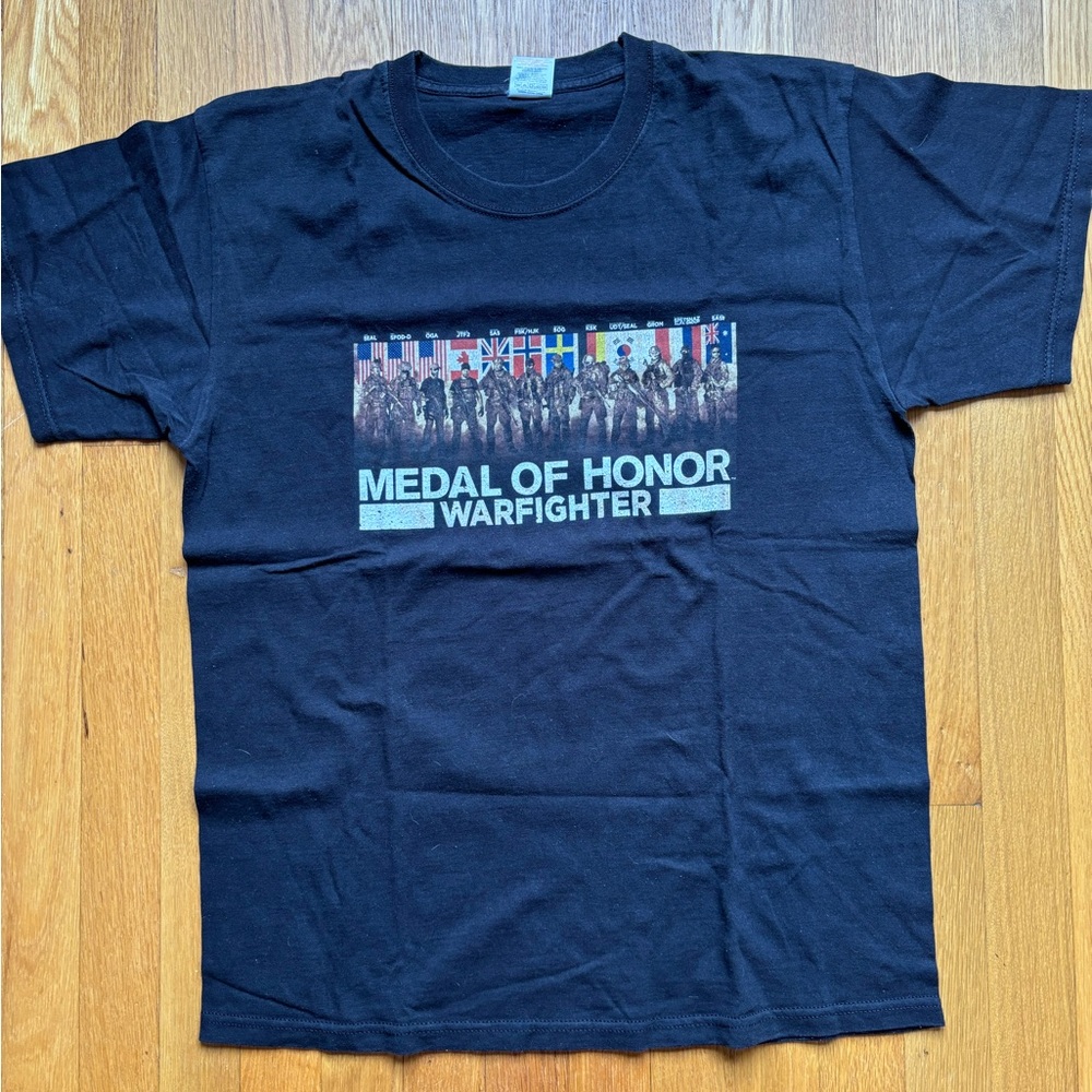 Medal of Honor Warfighter gamer tee L